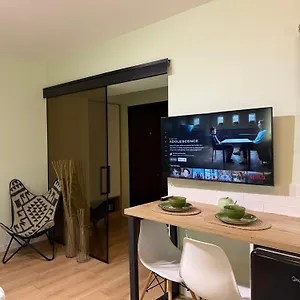 https://4seasonsgea-cozy-studio-city-centre-acbawifi.hotels-in-tirana.com